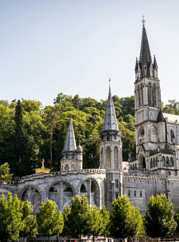 lourdes1